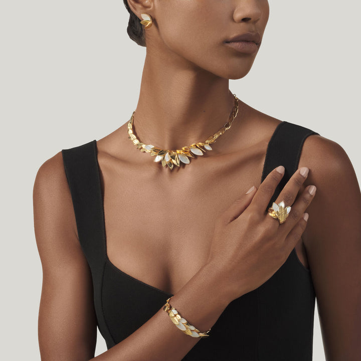 Pendientes pequeños de nácar de piel de Giovanni Raspini Pendientes de plata 925 chapada en oro de 18 kt y nácar 12522