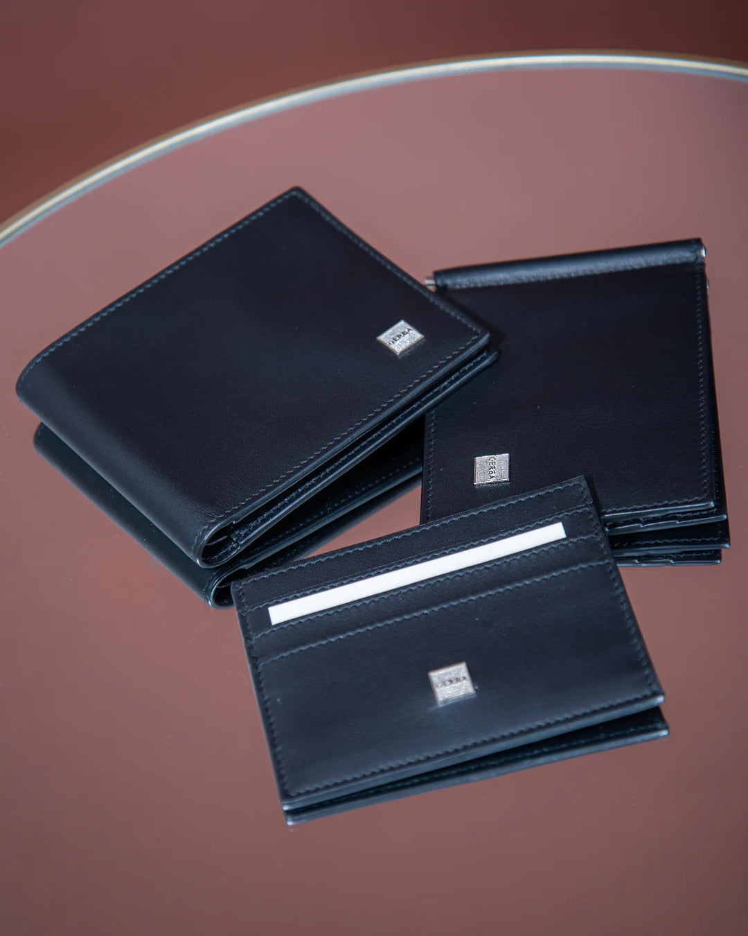 Gerba Wallet in full grain calfskin and Gerba logo in 925 silver measures 11x9 cm GB001 BLACK V