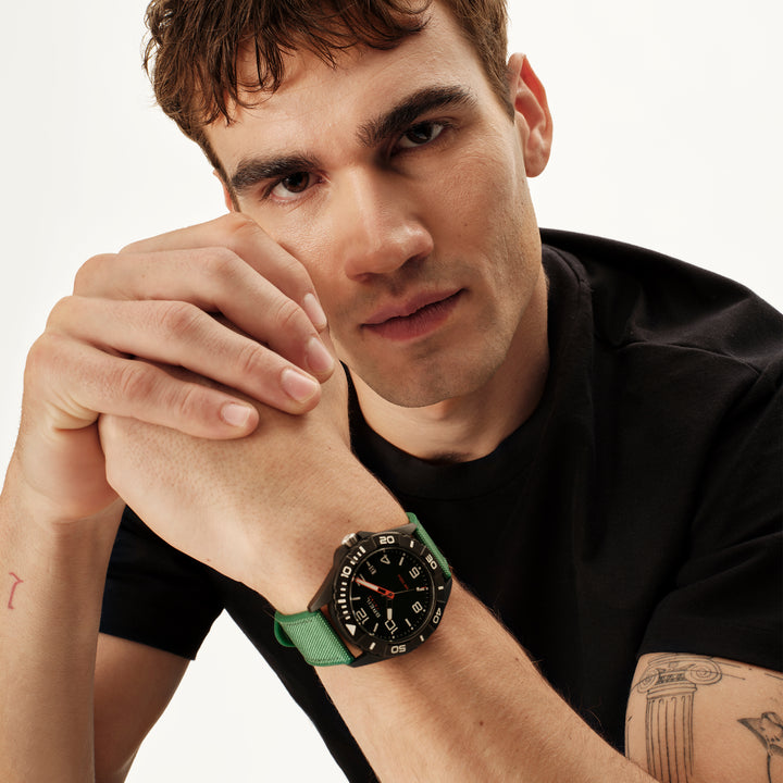 Reloj Breil Black Horizon 42mm acero cuarzo verde acabado PVD negro EW0836