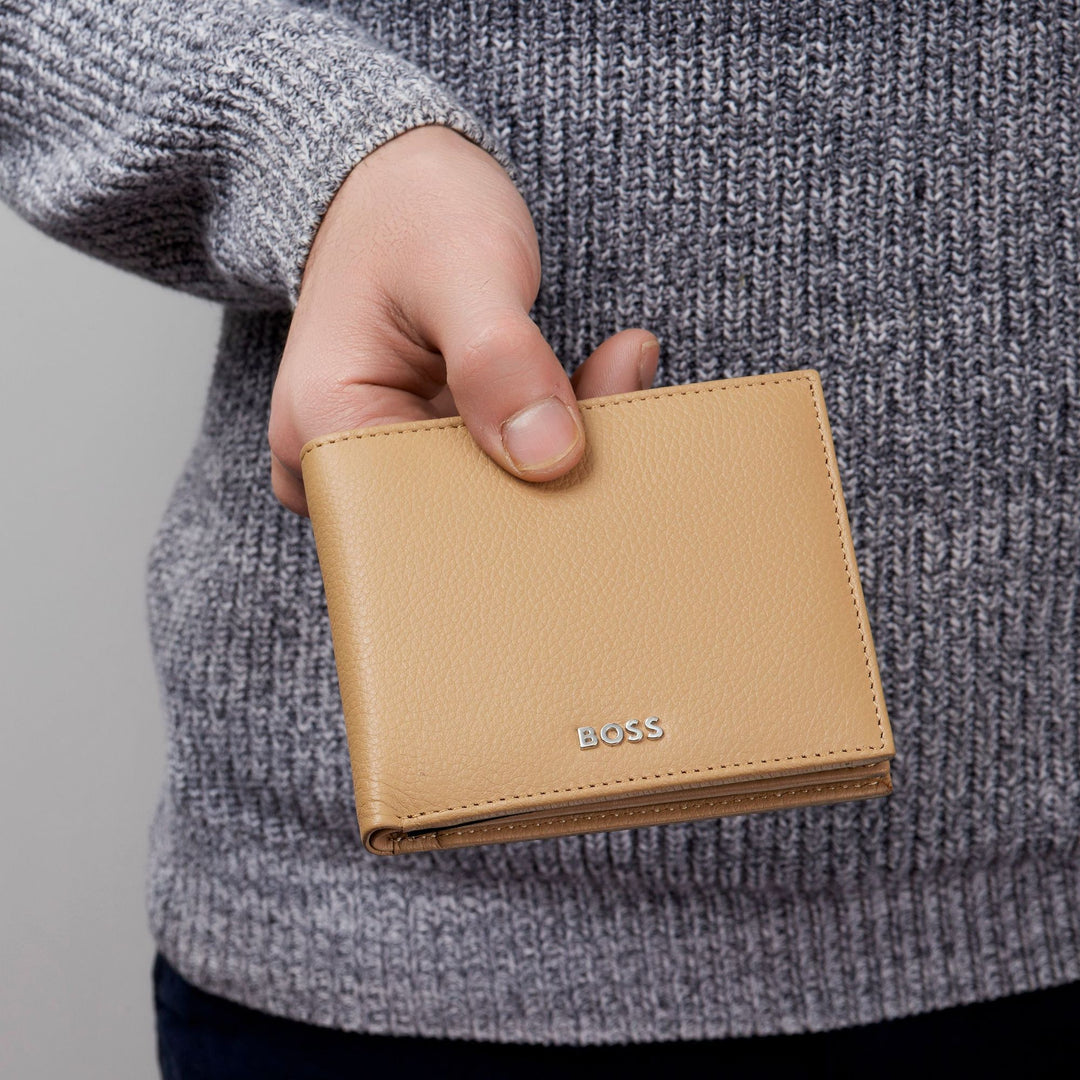 Hugo Boss Portafoglio con patta Classic Grained Camel HLN416X