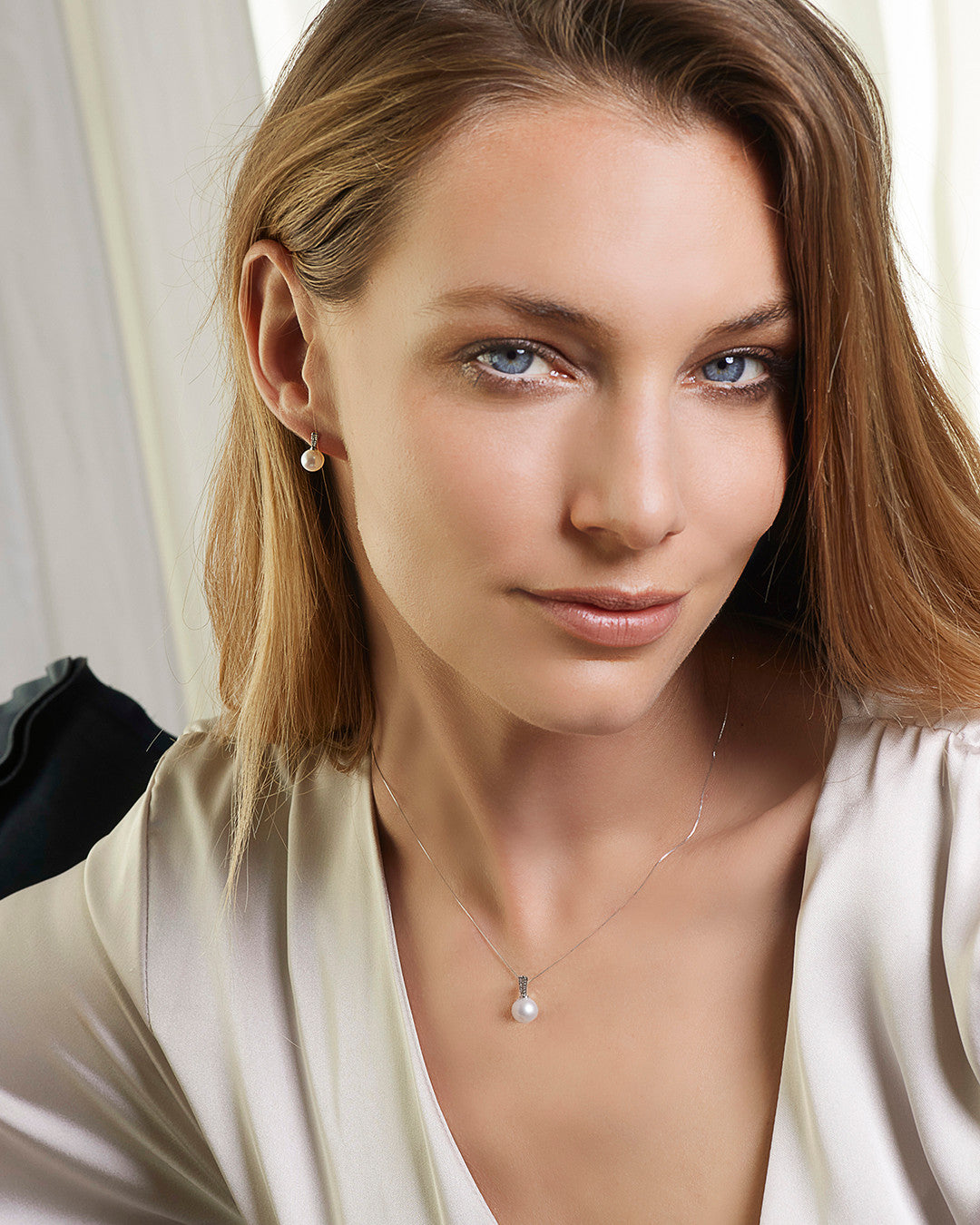 Collier Comete avec Perle et Diamants Blancs GLP623