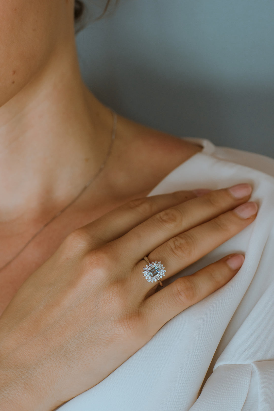 Comete Gold Ring with Diamonds and Octagonal Aquamarine ANQ324