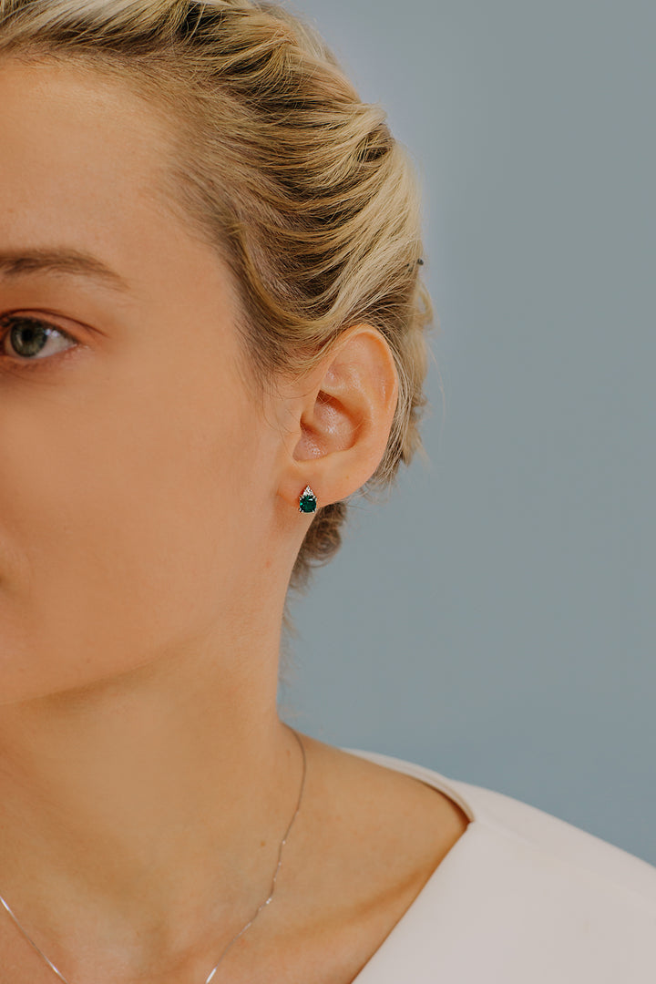 Comete Gold Earrings with Round Emeralds ORB964