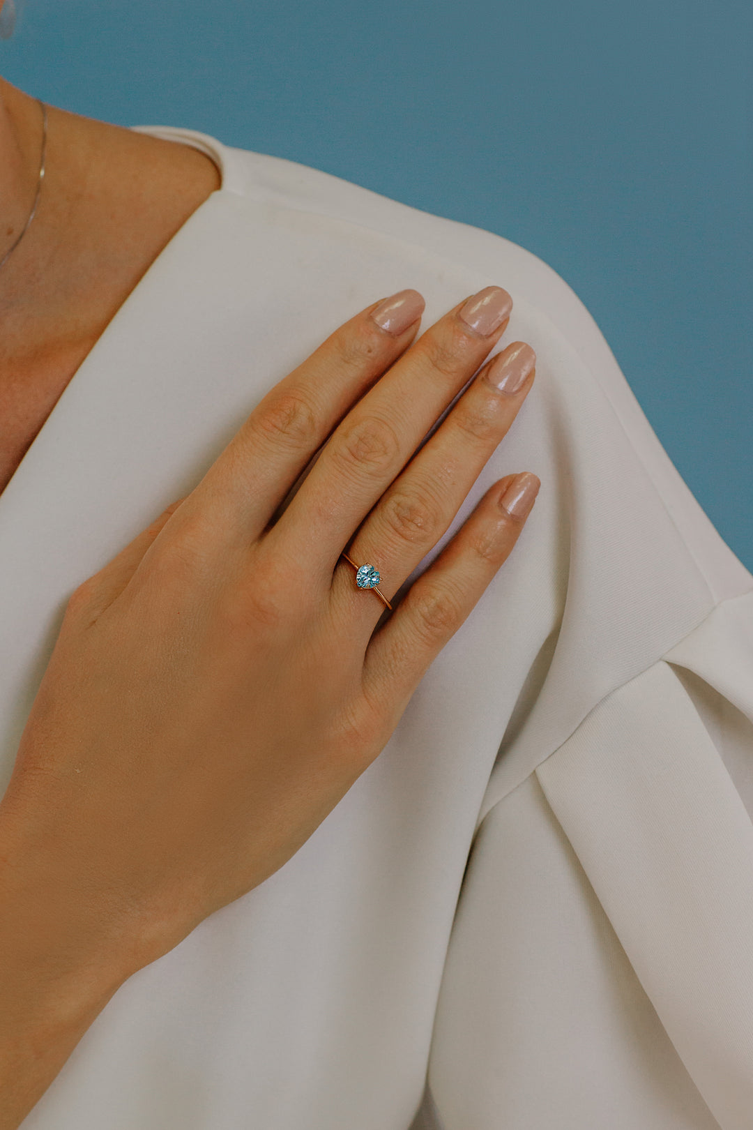 Comete Ring in rose gold and heart-shaped blue topaz ANB2544