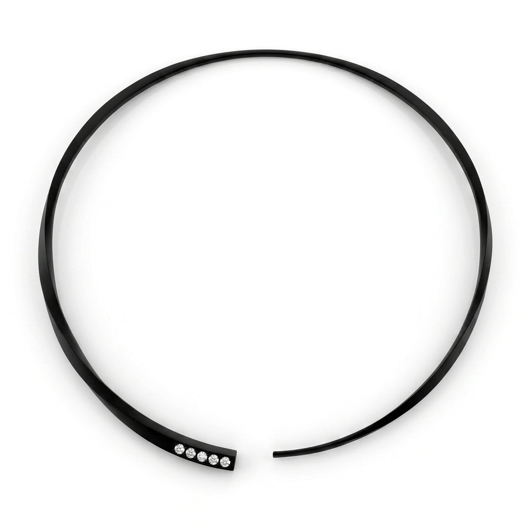 Golay collana in titanio nero con cinque diamanti sull&