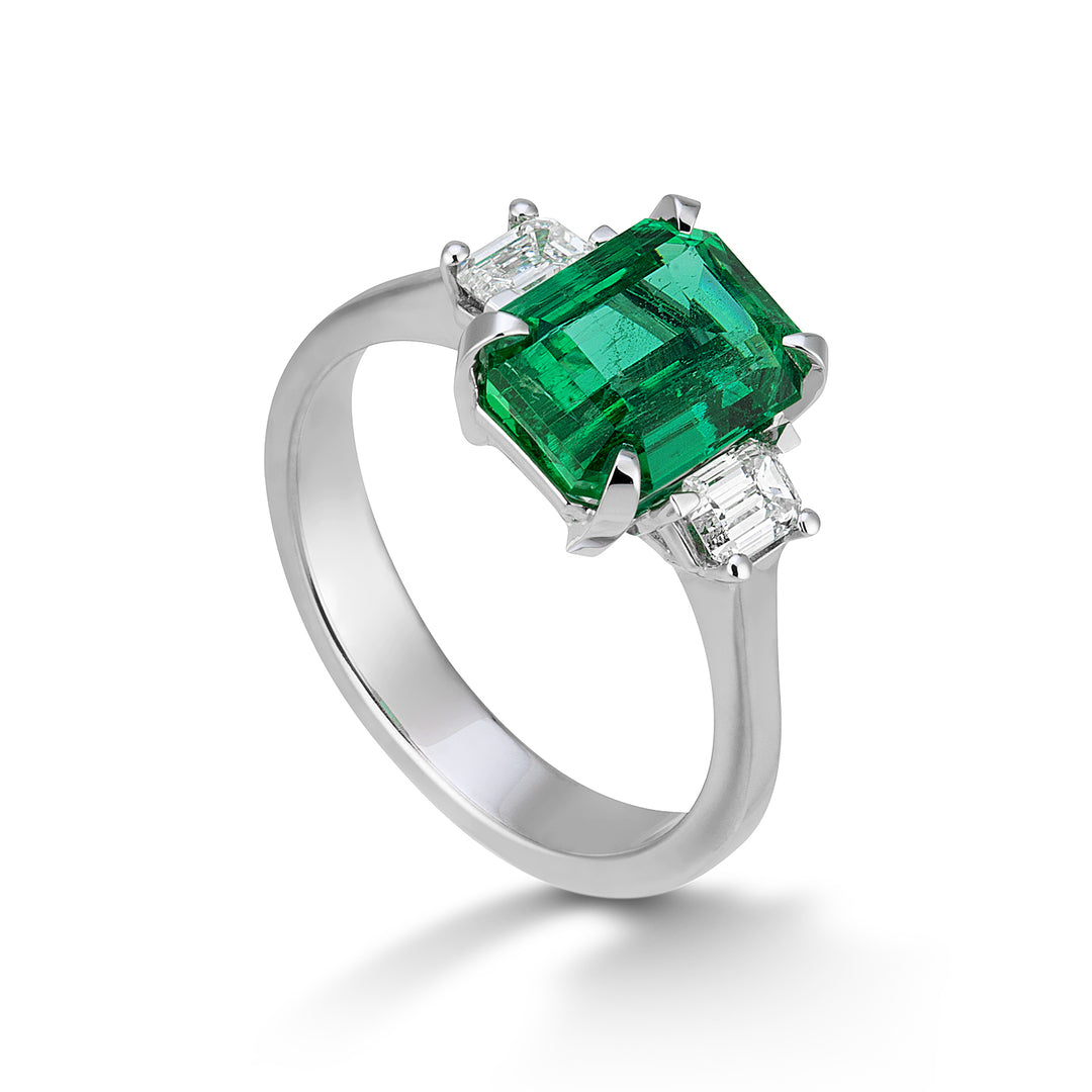 Golay octagonal emerald ring 9x7 and side emeralds ACL469DSM97-25064110266