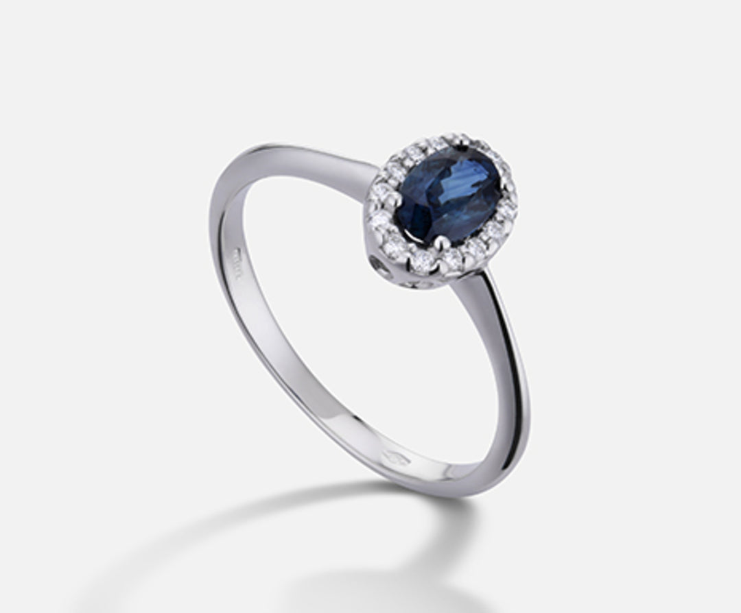 Mikiko un zafiro de 18k n. ovalado 6x4 ct.0.57 dia ct.0.09 MA5115O4ZFN057