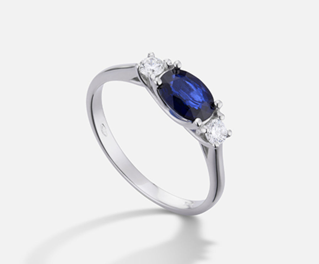Mikiko un zafiro de 18k n. ovalado 7x5 CT.1,05 dia CT.0,16 MA5113O4ZFN105