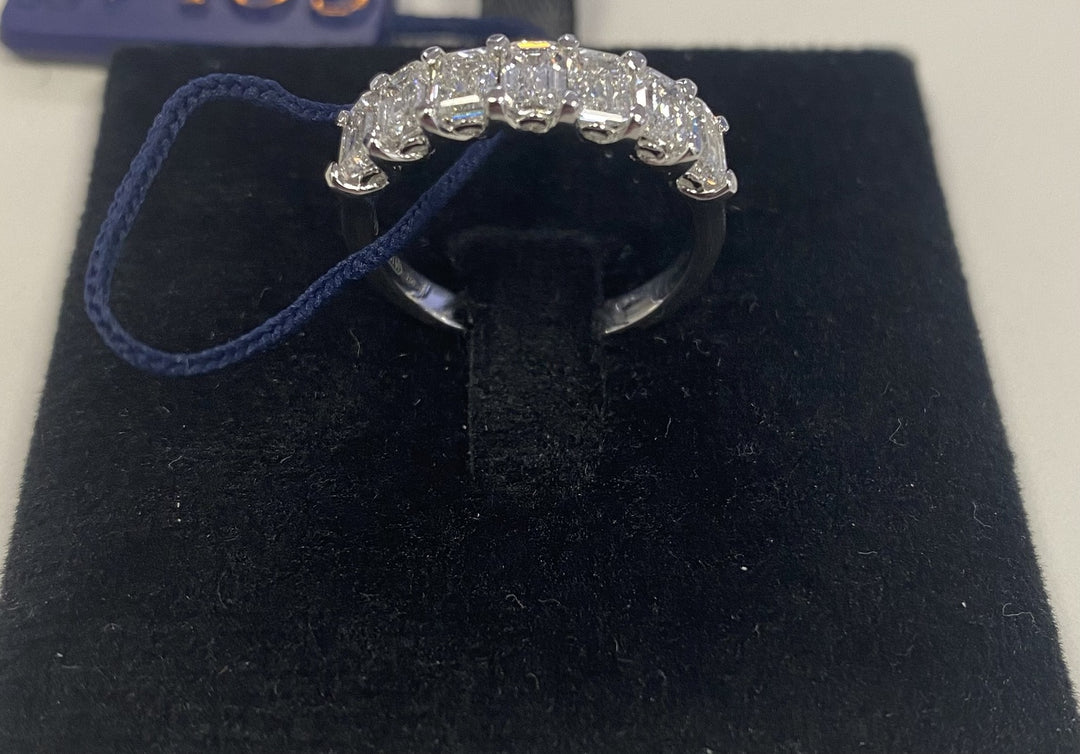 Anillo Golay lineal riviera con 7 diamantes talla esmeralda AR7LEM-23019110042