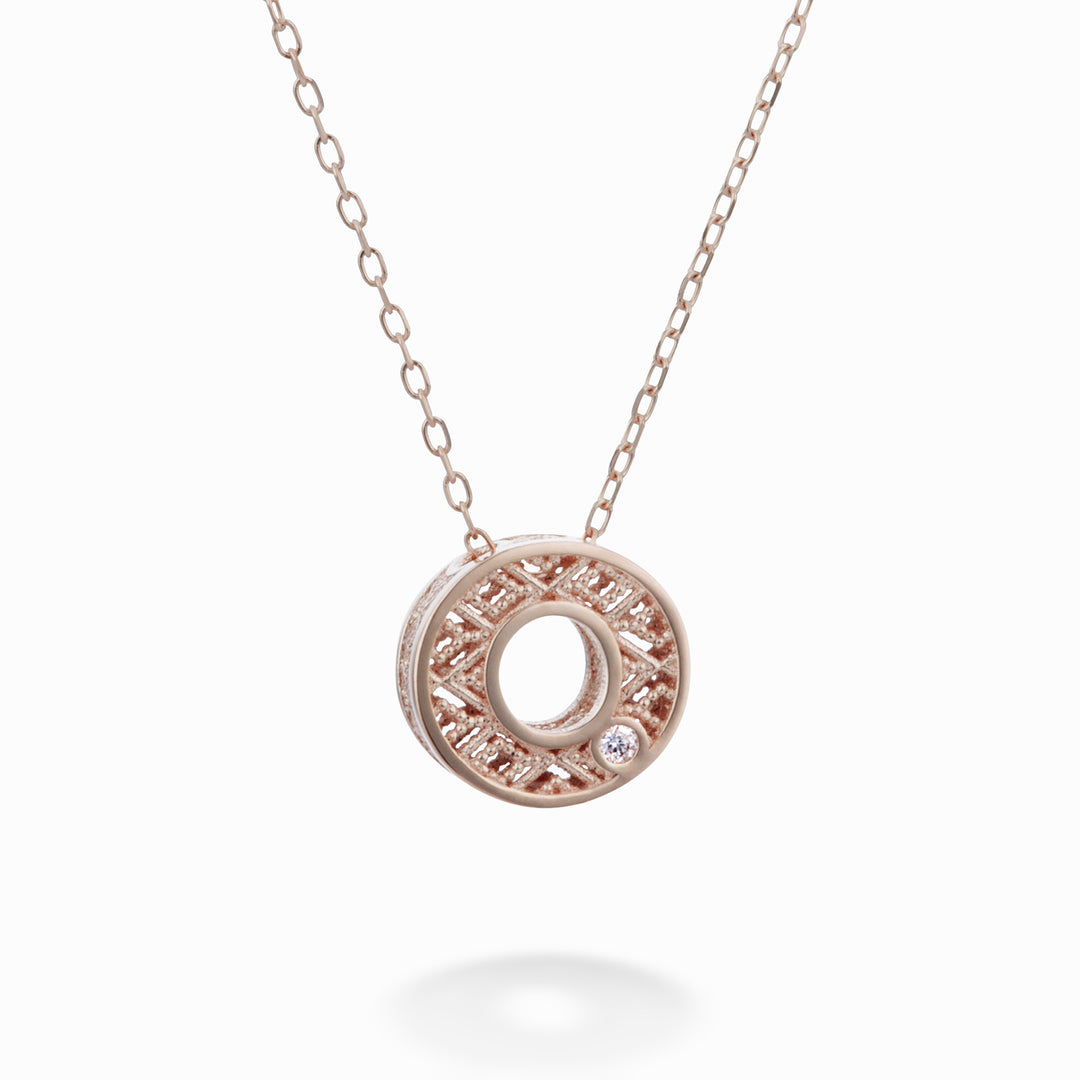 Nihama cl 18k lettera o oro rosè diam. ct.0,01 NDLETOO3