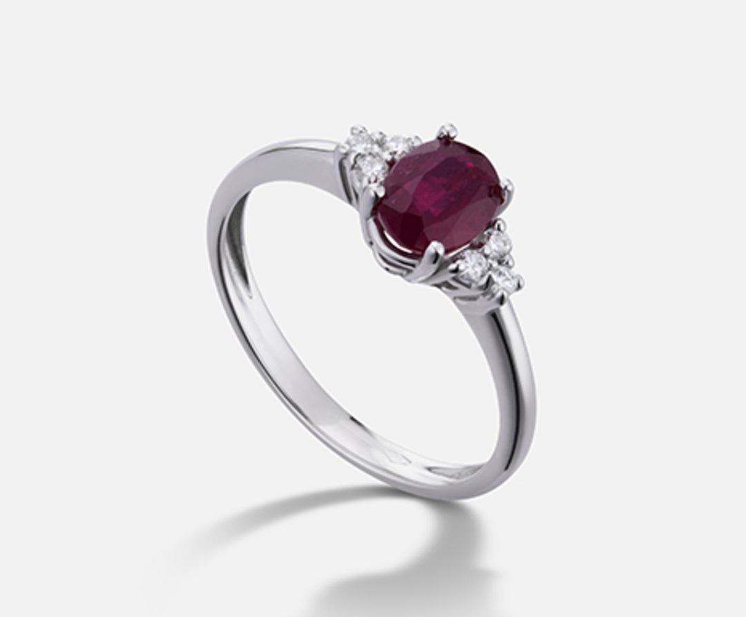 Mikiko un rubí de 18k n. ovalado 7x5 ct.0.85 dia ct.0.09 MA5112O4RBN085