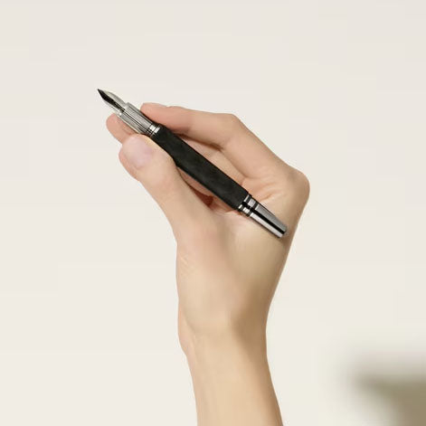 Pluma estilográfica Montblanc StarWalker Extreme Doué punta M 133766